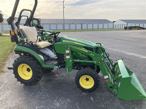 john deere 2025r wheels